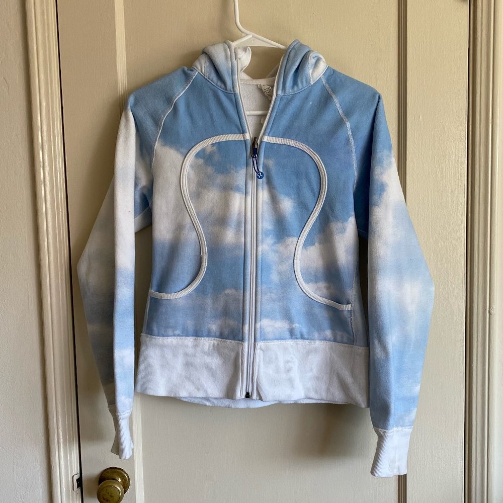 Lululemon Scuba Hoodie rare cloud print!